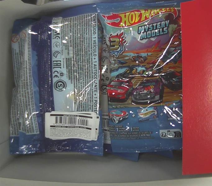 HOT WHEELS